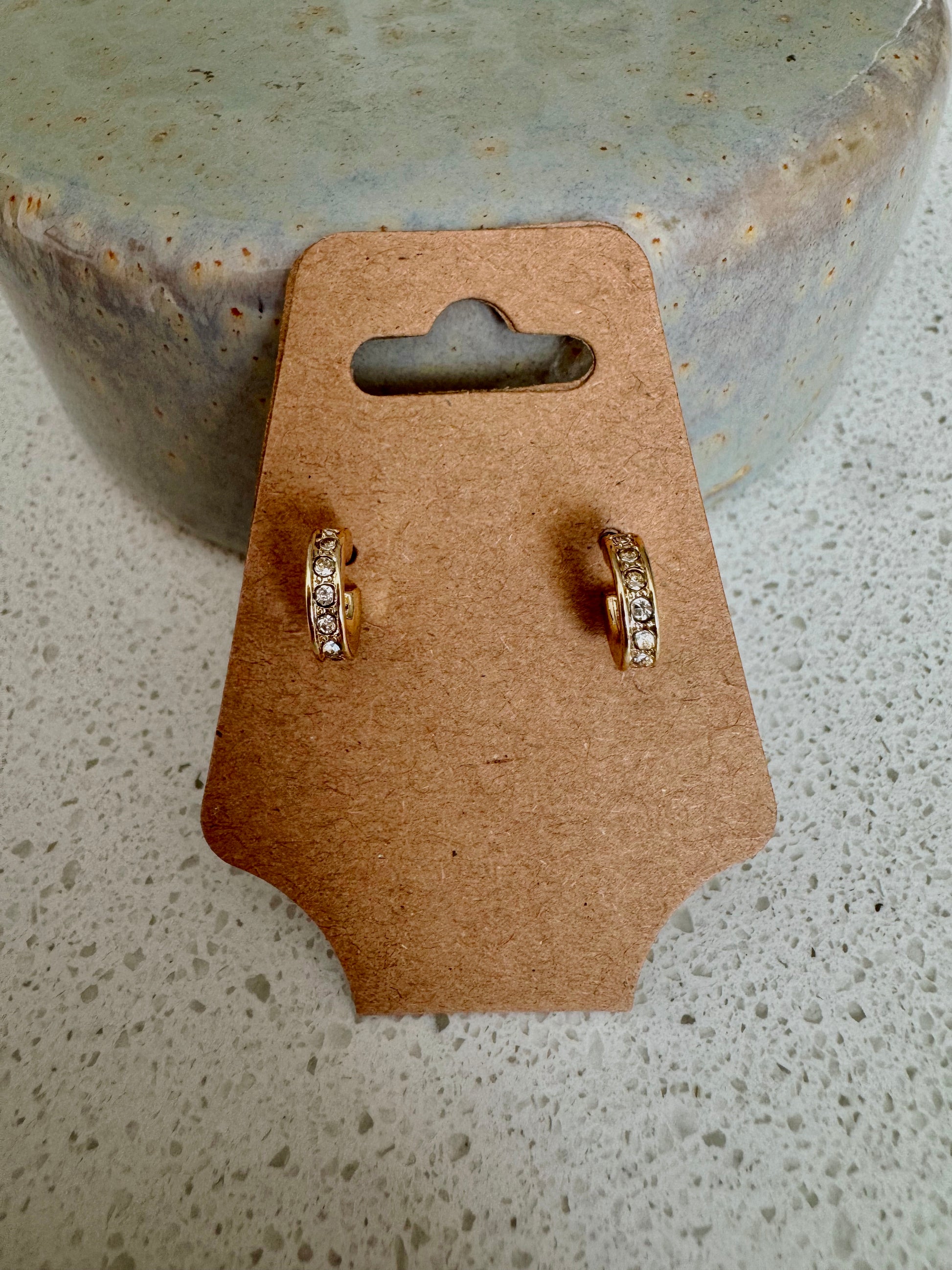 Classic gold Huggie hoop Earring