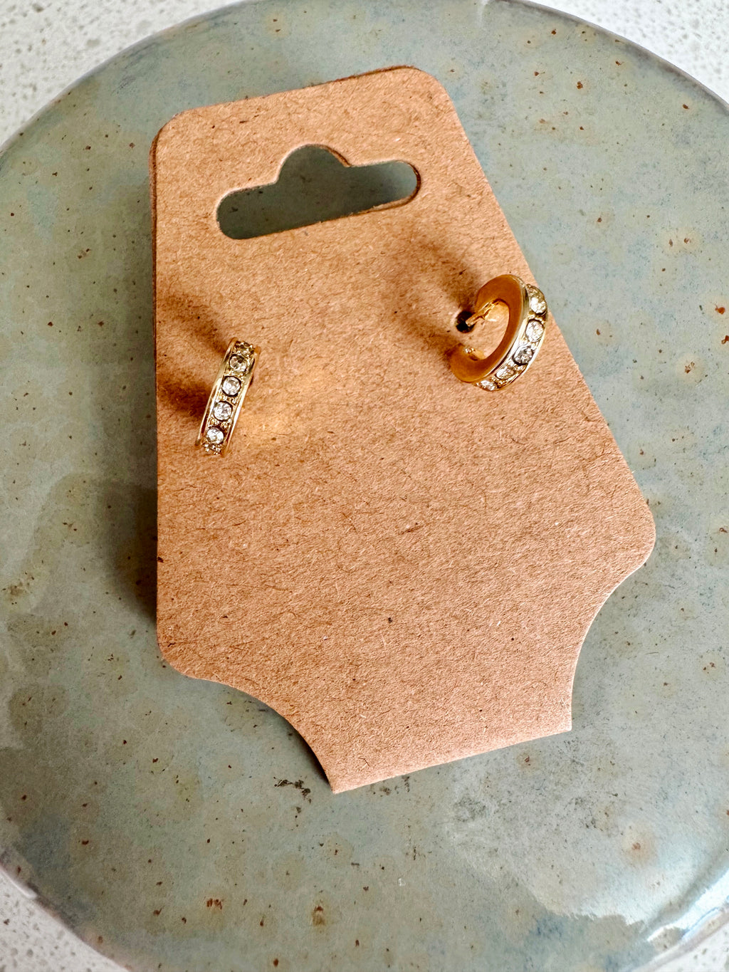 Classic gold Huggie hoop Earring